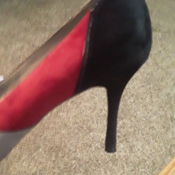 DRESS shoes - Picture 3 of 4